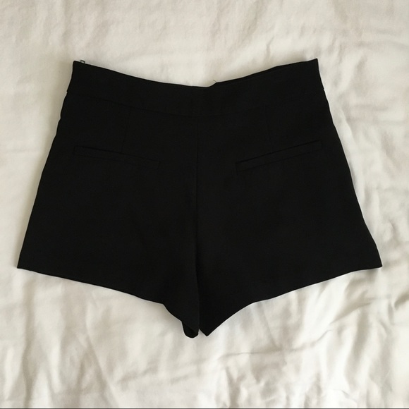 Forever 21 black high waisted shorts - Picture 2 of 5